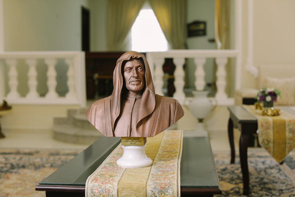 HH Sheikh Zayed sculture